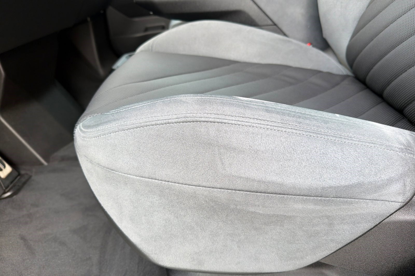 Used 2026 BMW iX xDrive45 w/ M Sport Package image 14