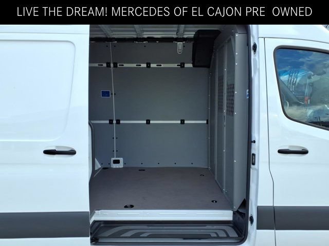Used 2025 Mercedes-Benz Sprinter 2500 image 22