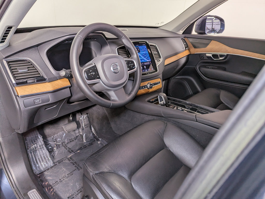 Used 2023 Volvo XC90 B6 Plus w/ Protection Package Premier AWD/4WD image 16
