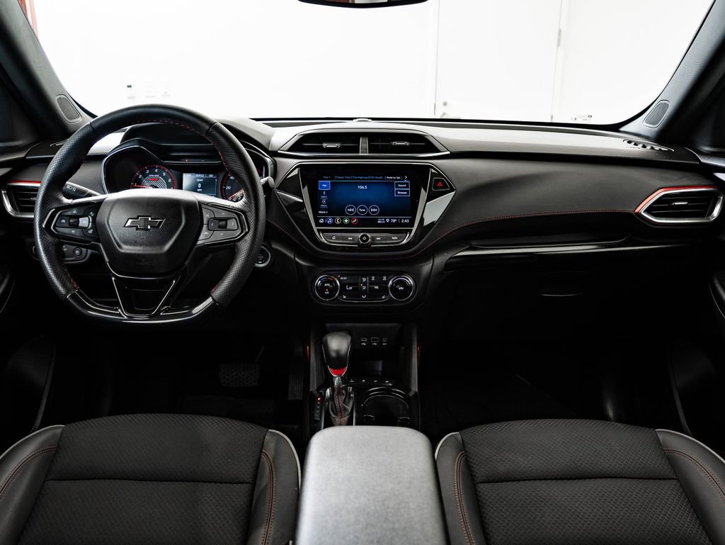 Used 2023 Chevrolet TrailBlazer RS w/ Convenience Package image 32