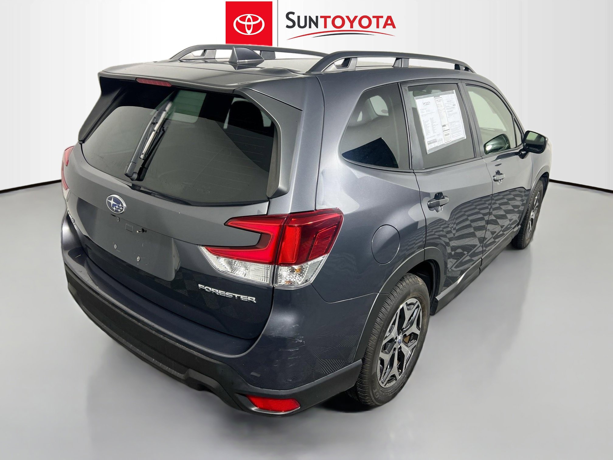 Used 2022 Subaru Forester Premium image 4