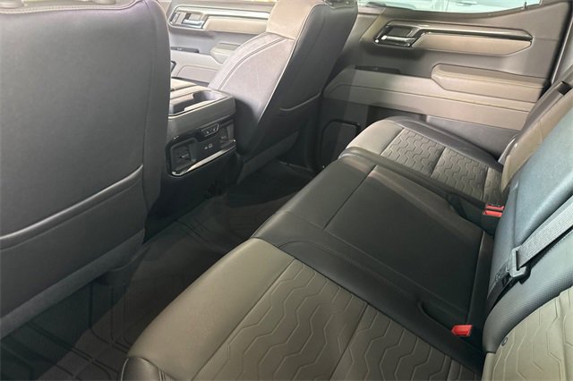 Used 2022 Chevrolet Silverado 1500 ZR2 w/ Technology Package image 12