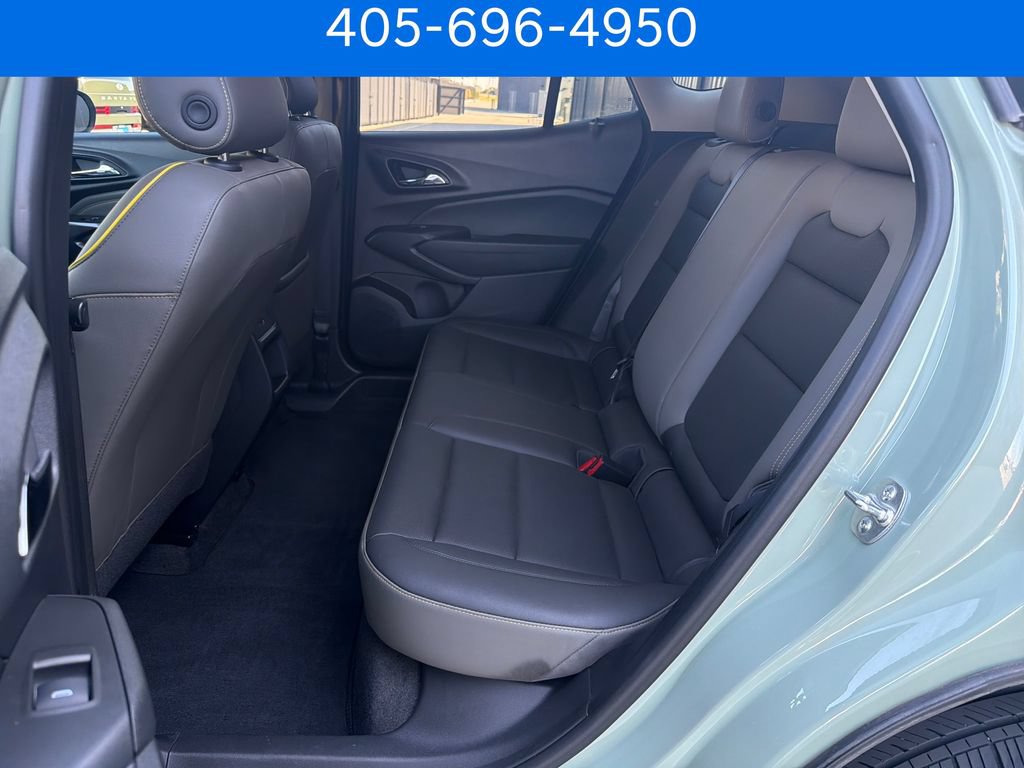 Used 2025 Chevrolet Trax ACTIV FWD image 18