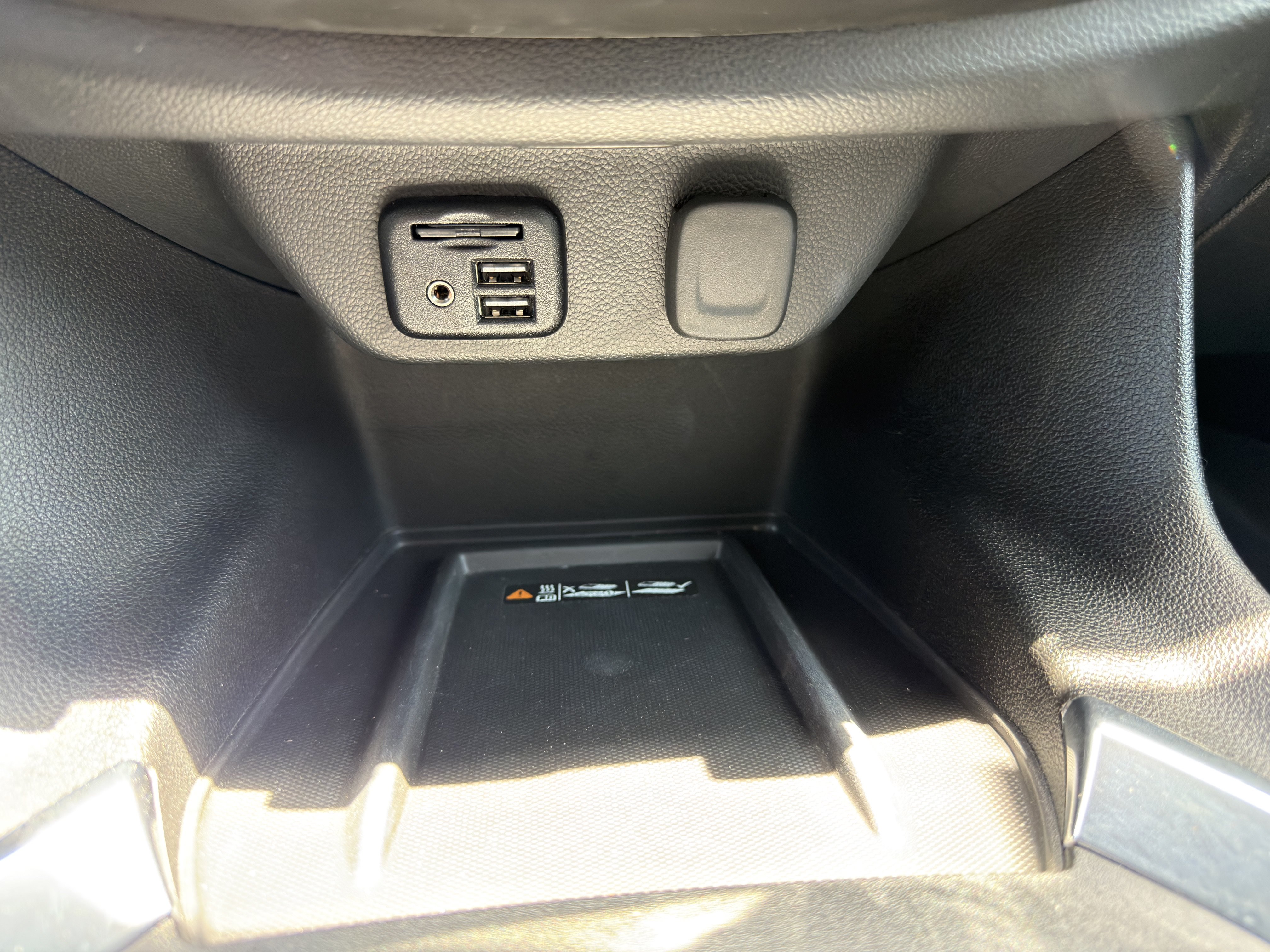 Used 2023 Chevrolet Traverse RS AWD/4WD image 38