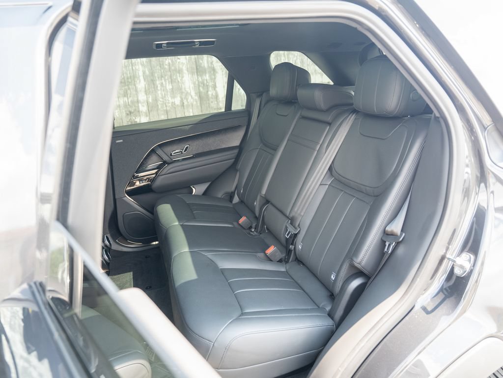 Certified 2026 Land Rover Range Rover Sport Dynamic SE AWD/4WD image 36