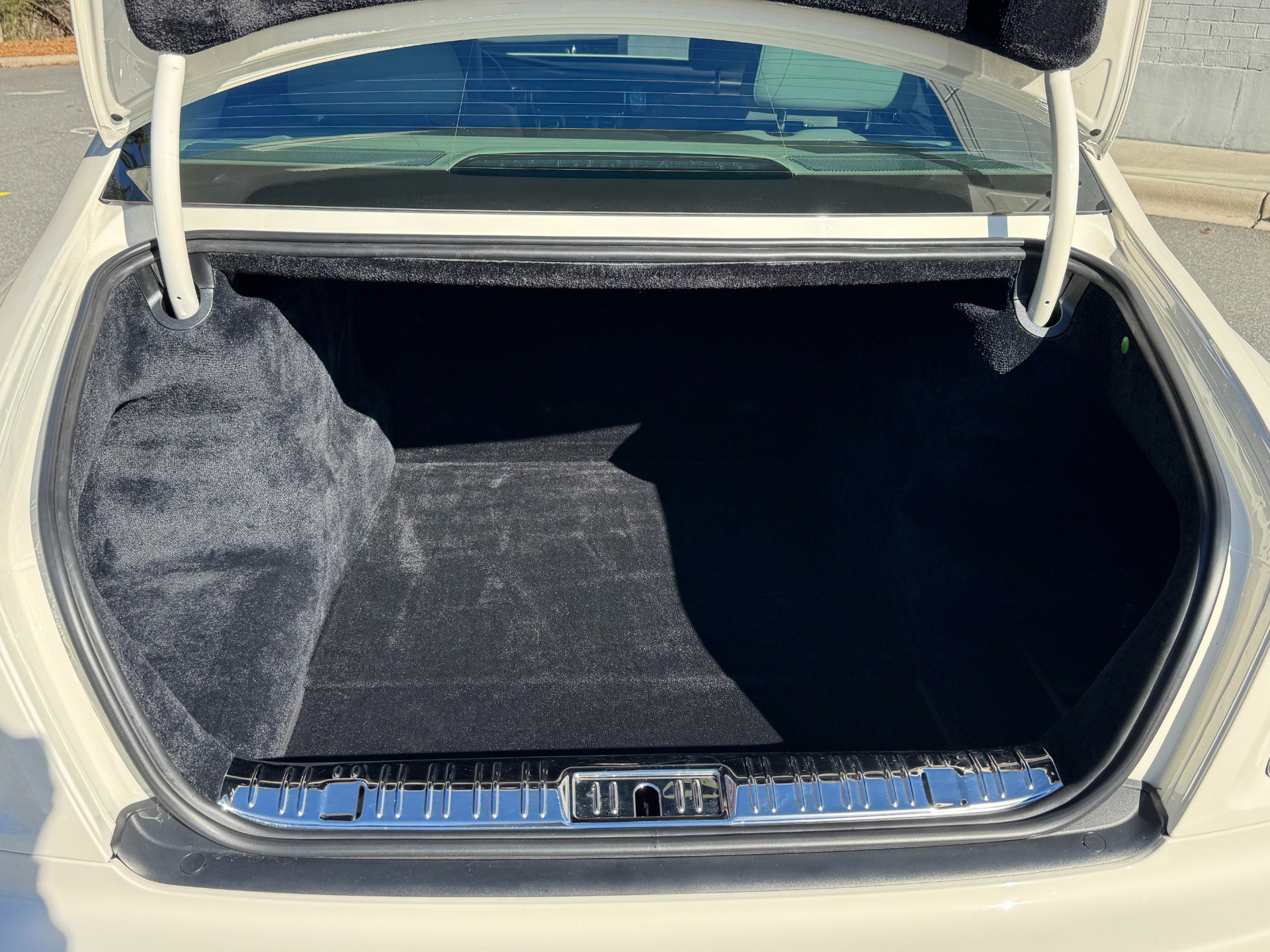 Used 2013 Rolls-Royce Ghost image 75