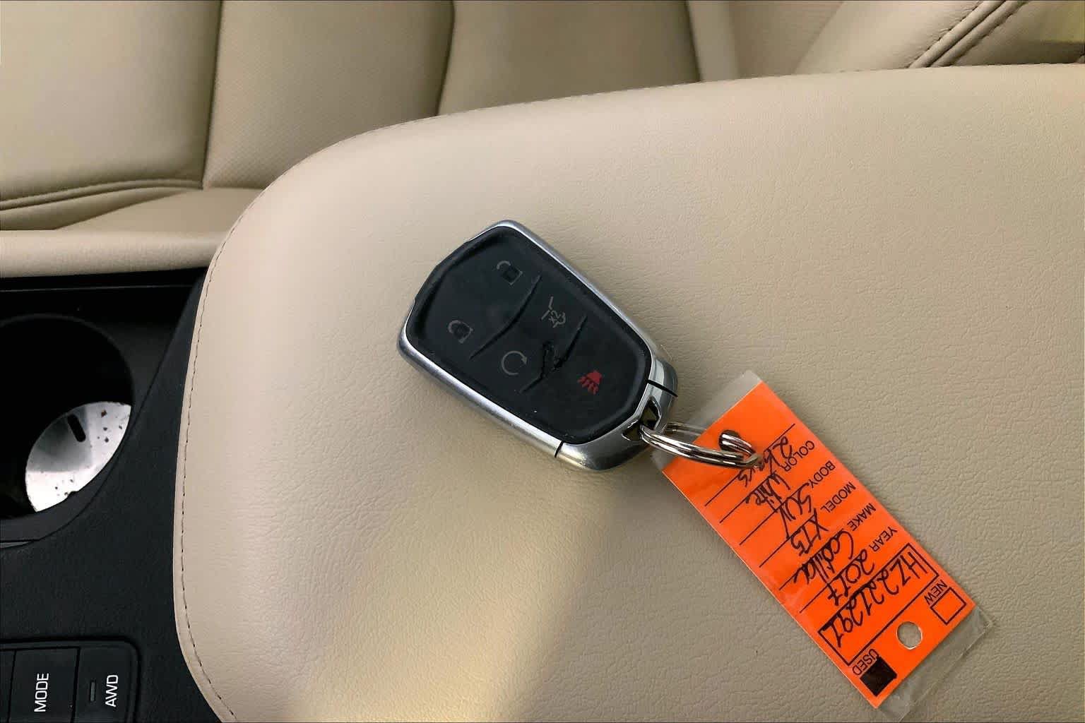 Used 2017 Cadillac XT5 Luxury w/ Driver Awareness Package AWD/4WD image 15