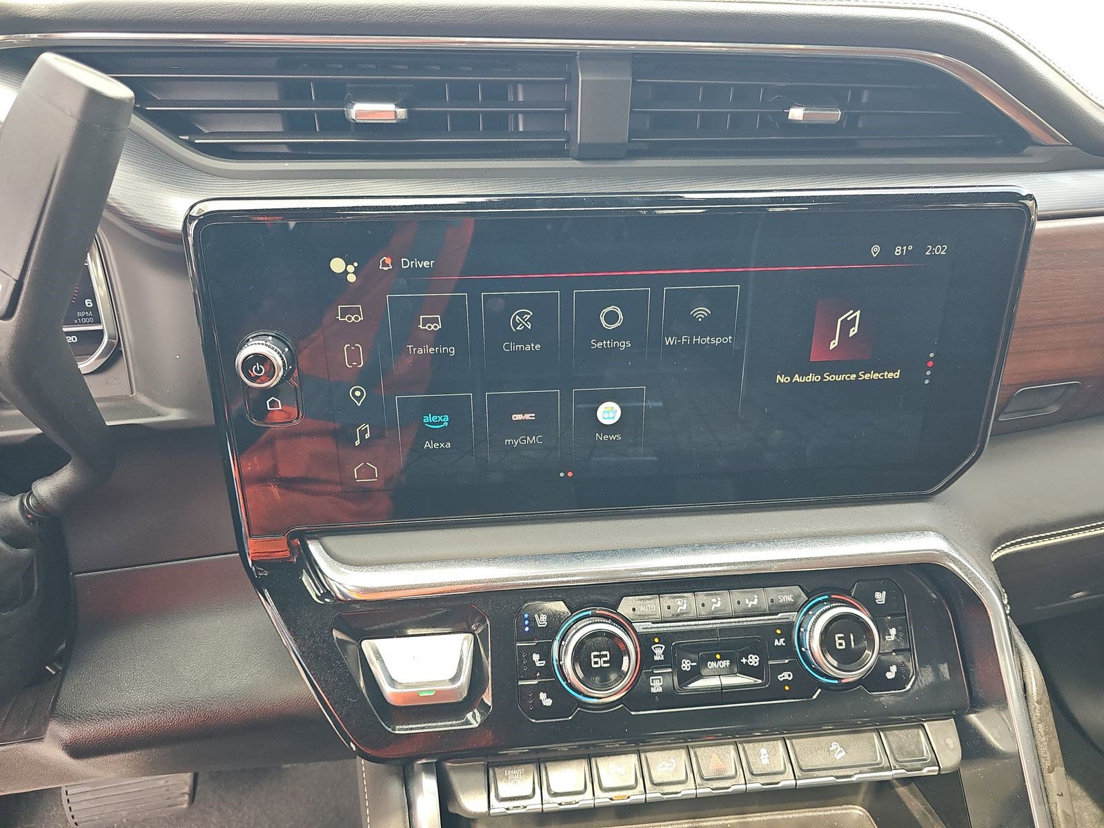 Used 2025 GMC Sierra 2500 Denali Ultimate image 18