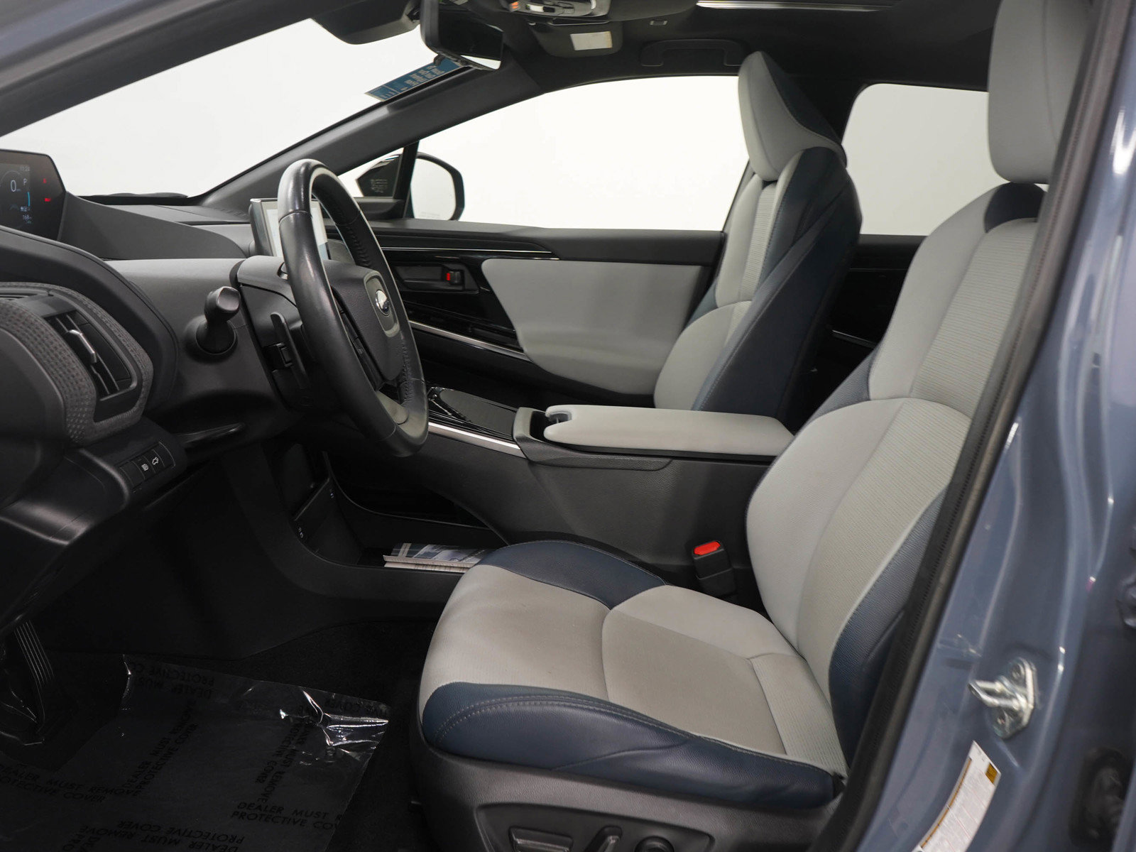 Used 2023 Subaru Solterra AWD image 15