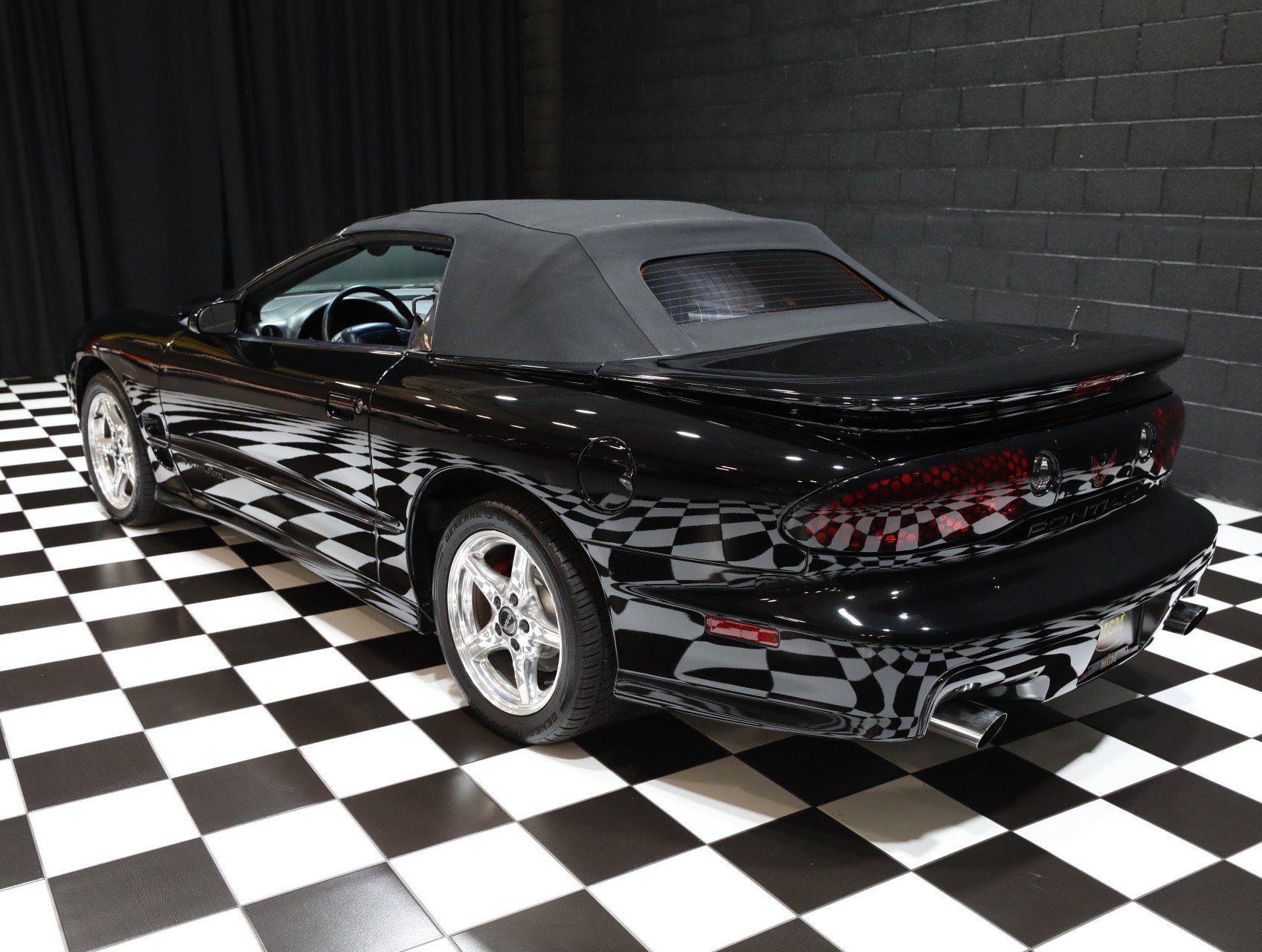 Used 1999 Pontiac Firebird Trans Am RWD image 8