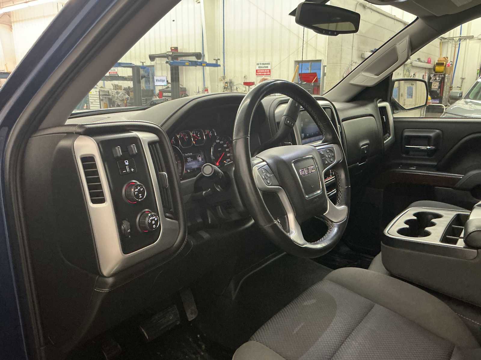 Used 2016 GMC Sierra 1500 SLE image 16