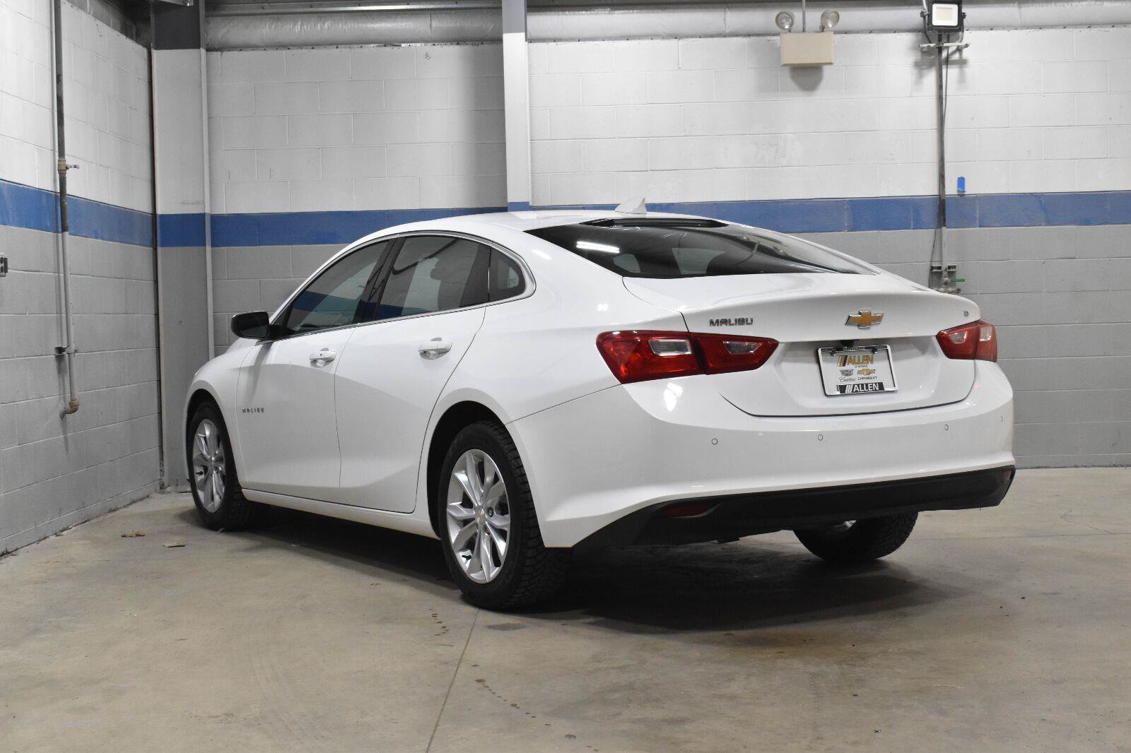 Used 2024 Chevrolet Malibu LT FWD image 23