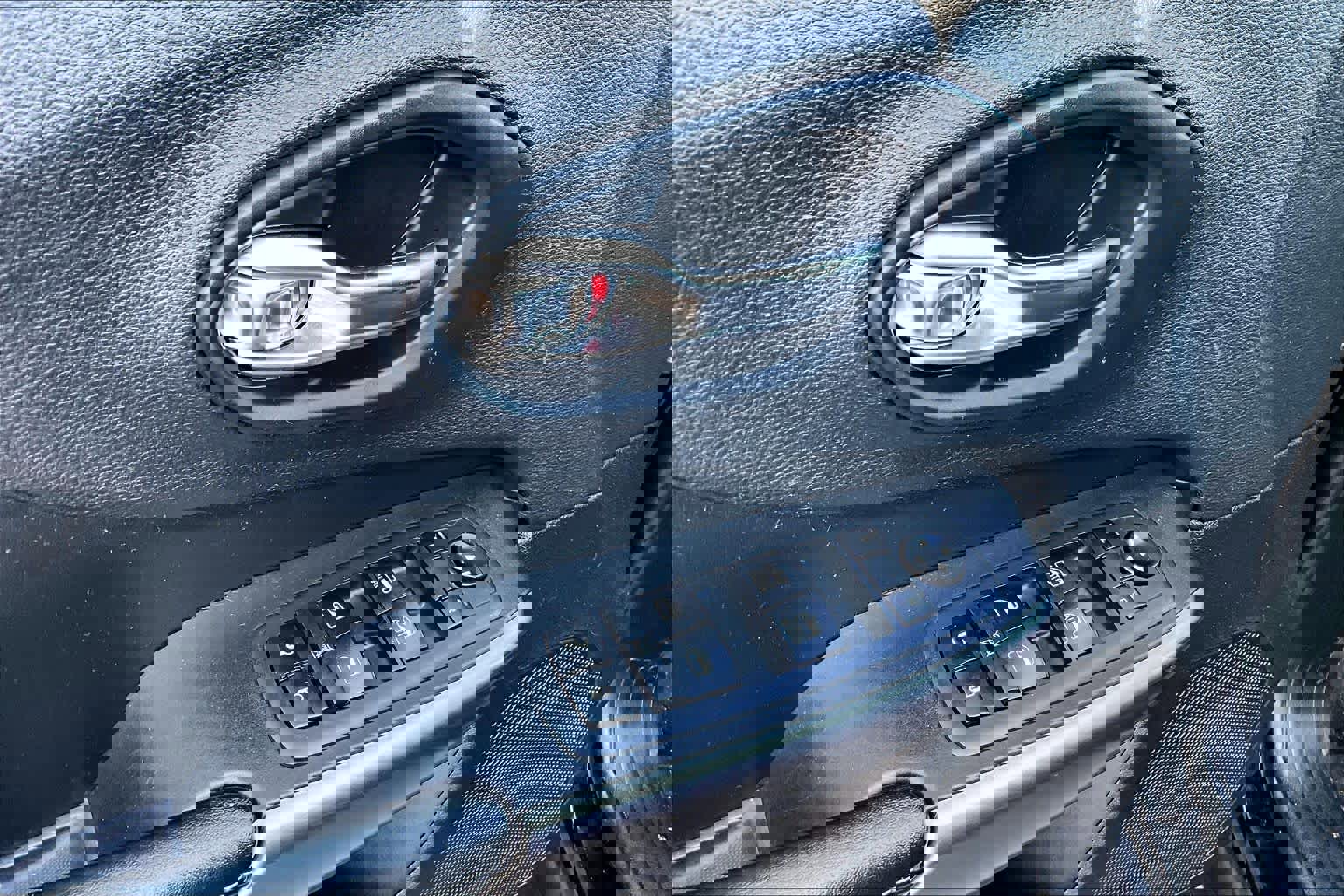 Used 2019 Jeep Cherokee Latitude Plus image 31