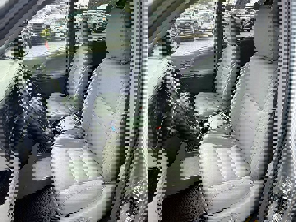 Used 2019 Toyota Sienna XLE image 23