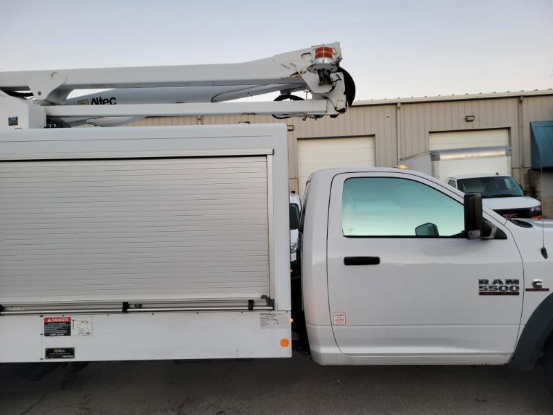 Used 2017 RAM 5500 Tradesman w/ Power & Remote Entry Group RWD image 3
