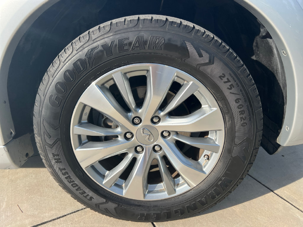 Used 2017 INFINITI QX80 2WD image 5