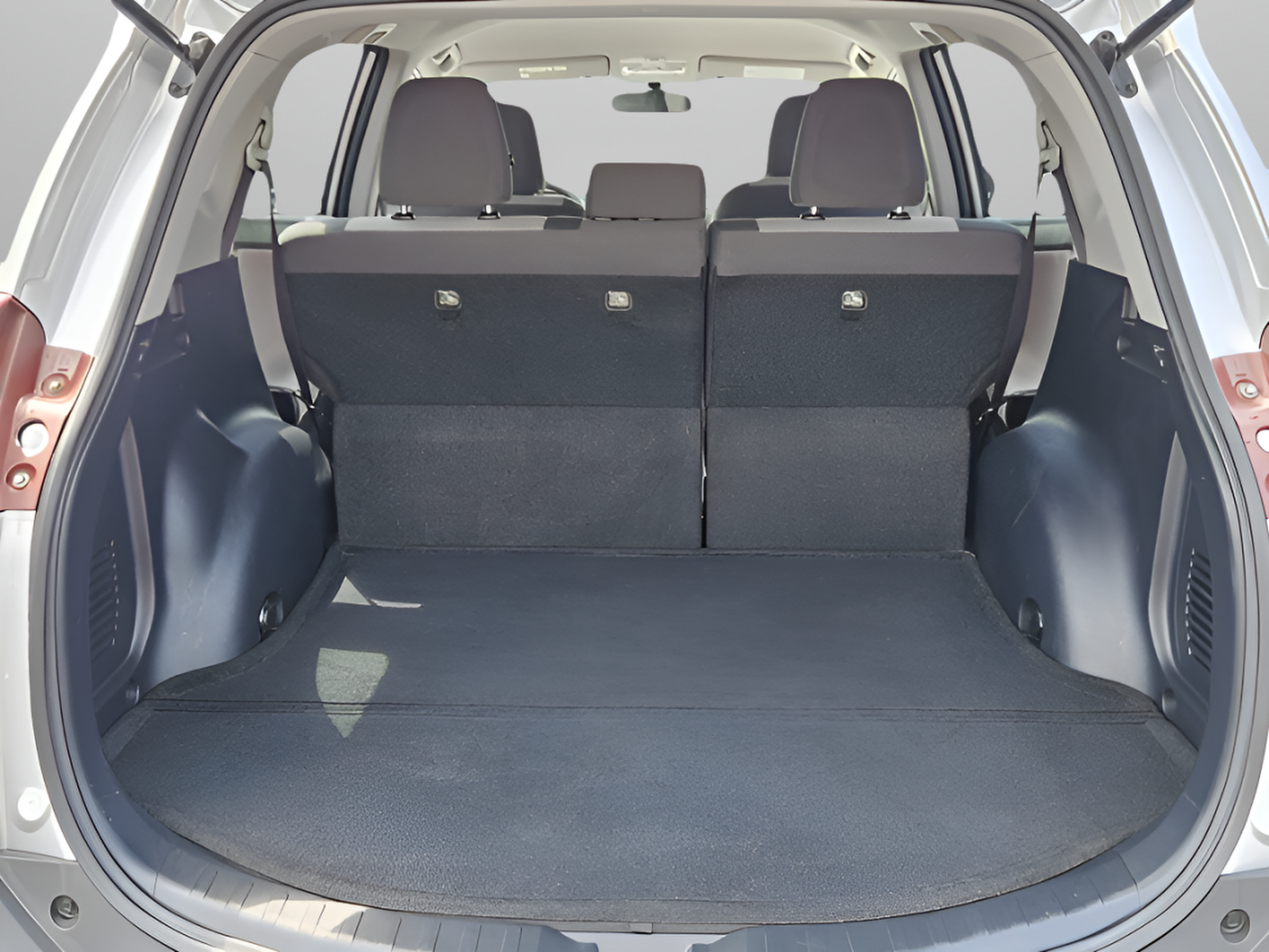 Used 2015 Toyota RAV4 LE FWD image 24