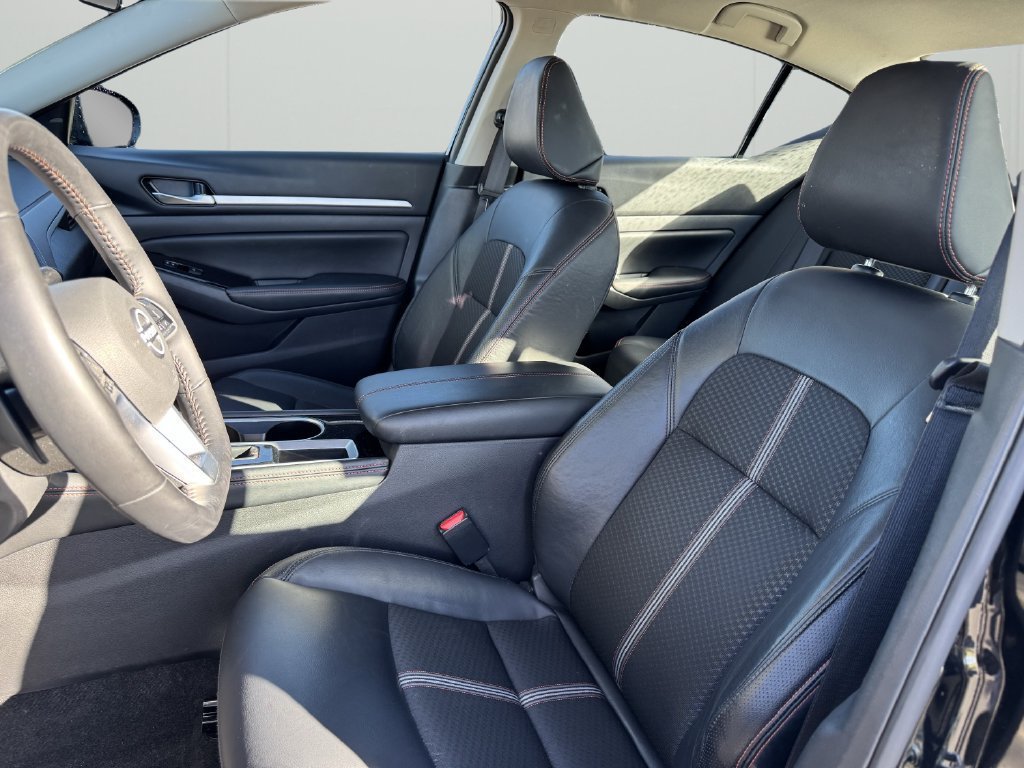 Used 2025 Nissan Altima 2.5 SR FWD image 10