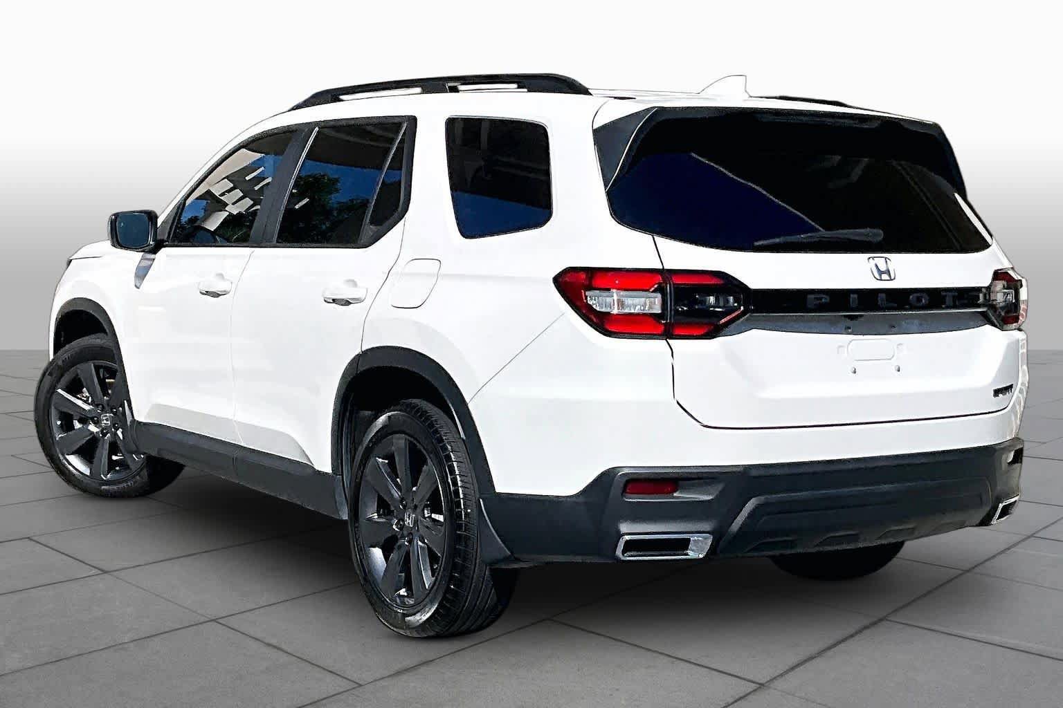 Certified 2025 Honda Pilot Sport image 44