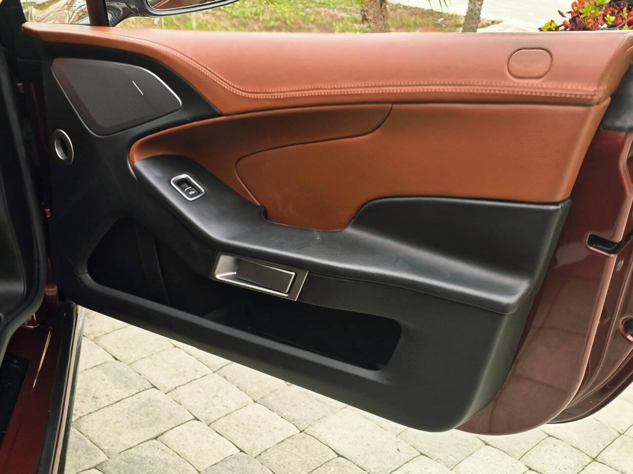 Used 2014 Aston Martin Vanquish Base 2dr Coupe image 87