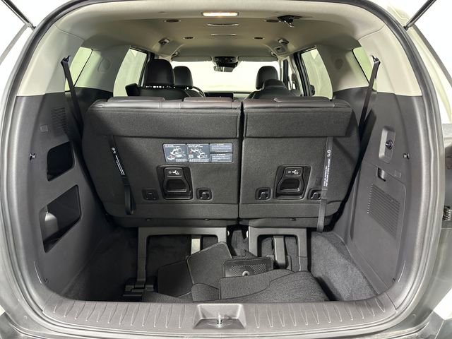 Used 2025 Kia Carnival image 26