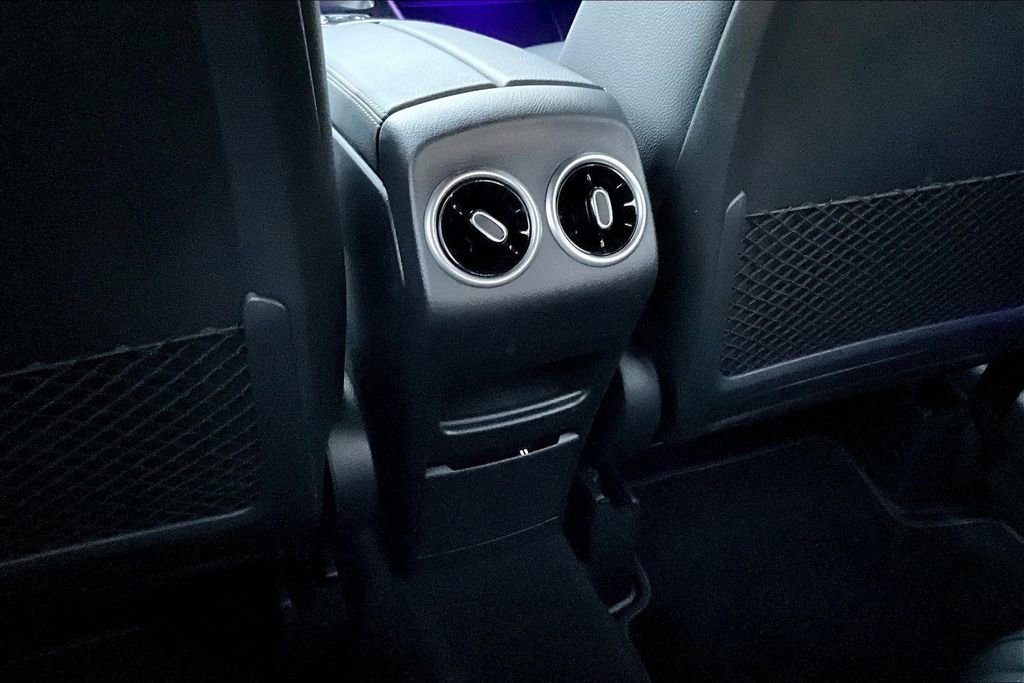 Used 2025 Mercedes-Benz GLA 250 4MATIC image 25