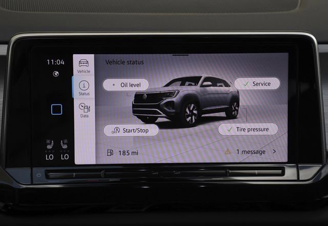 Used 2025 Volkswagen Atlas Cross Sport SE image 17