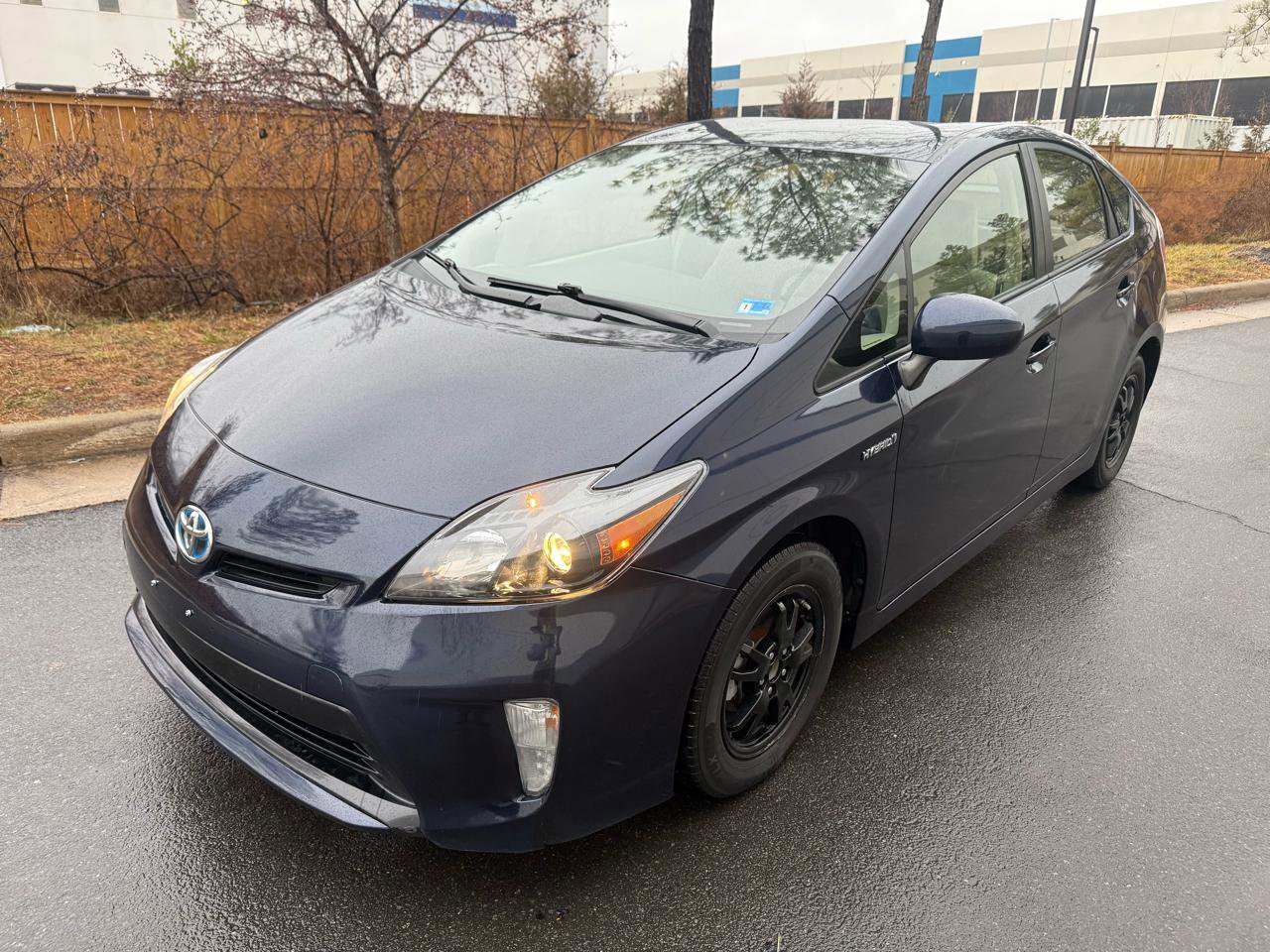 Used 2015 Toyota Prius Three image 4