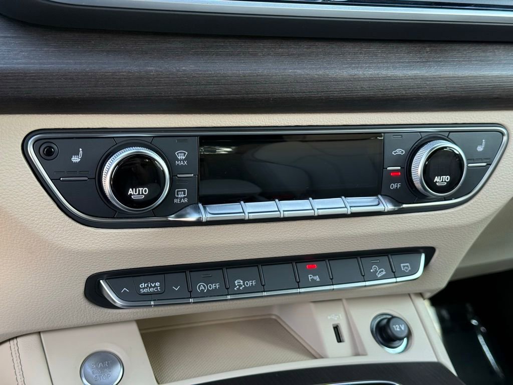 Used 2024 Audi Q5 2.0T Premium Plus w/ Premium Plus Package image 10