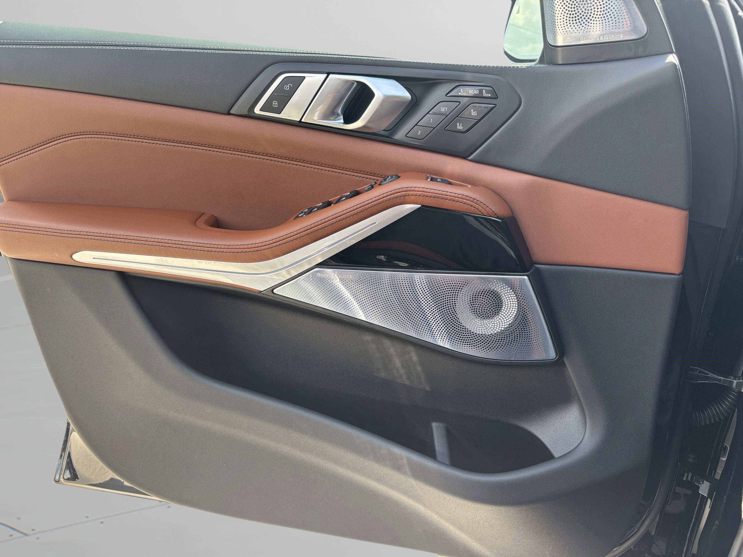 New 2026 BMW ALPINA XB7 image 33