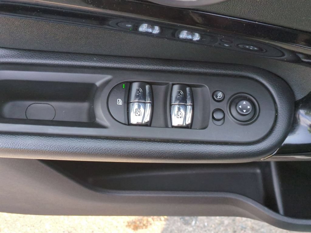 Used 2019 MINI Cooper Countryman SE AWD/4WD image 16