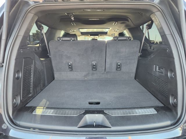 Used 2023 Chevrolet Suburban Z71 w/ Luxury Package image 19