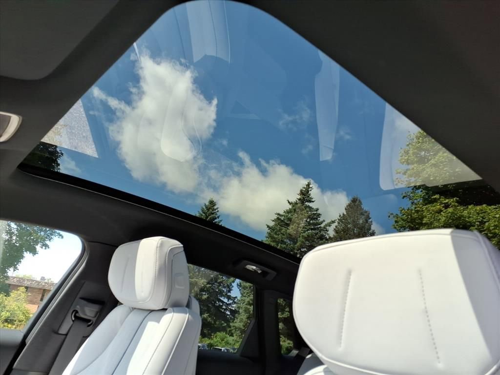 New 2026 Cadillac Lyriq Sport image 10