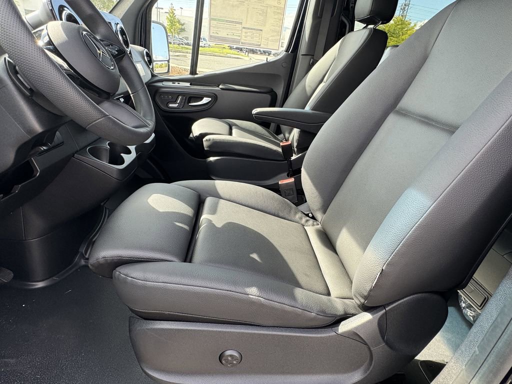 New 2025 Mercedes-Benz Sprinter 2500 image 27
