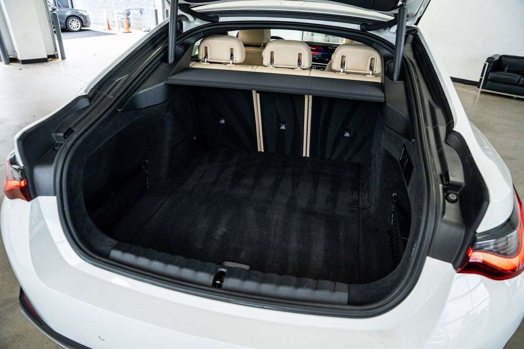 Used 2022 BMW i4 eDrive40 image 59