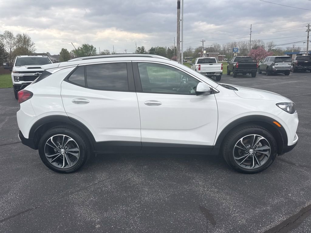 Used 2023 Buick Encore GX Select AWD/4WD image 18