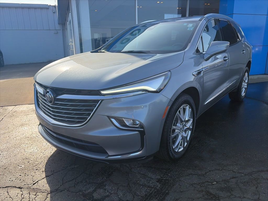 Used 2023 Buick Enclave Essence w/ Experience Buick Package image 3
