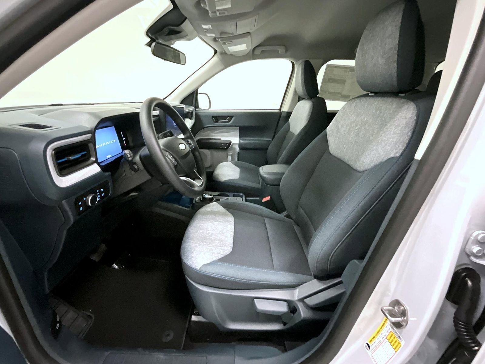 New 2025 Ford Maverick XLT image 9