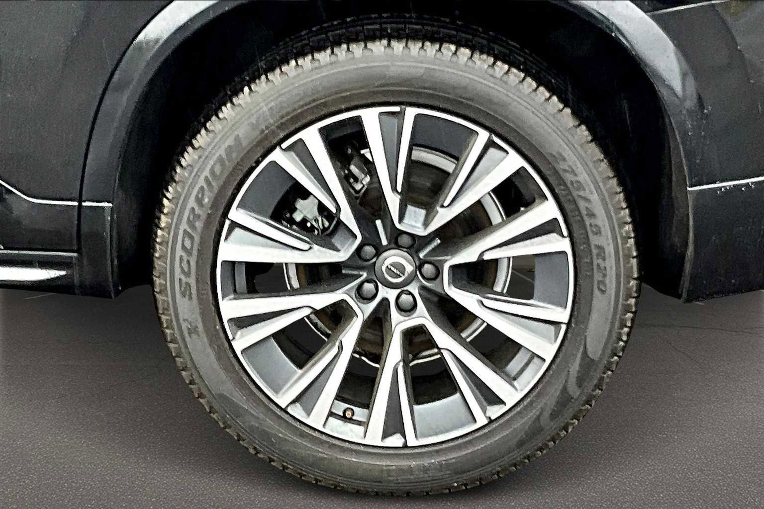 Used 2022 Volvo XC90 T6 Momentum w/ Climate Package image 36