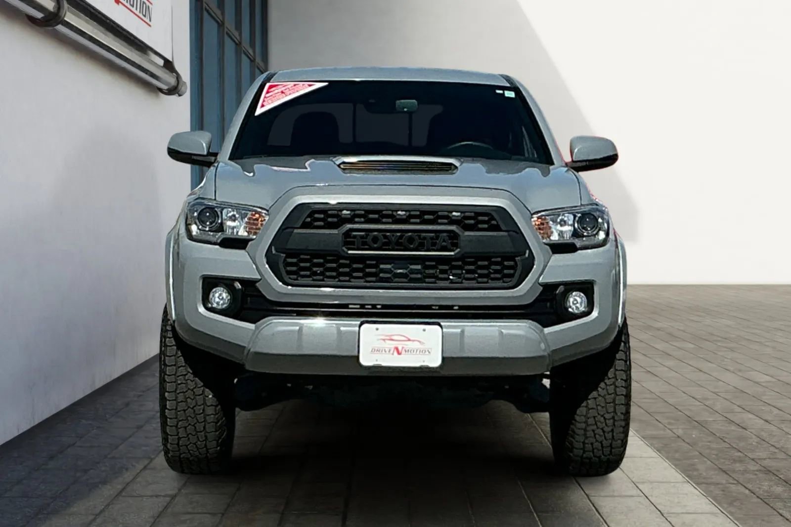 Used 2020 Toyota Tacoma TRD Sport image 8