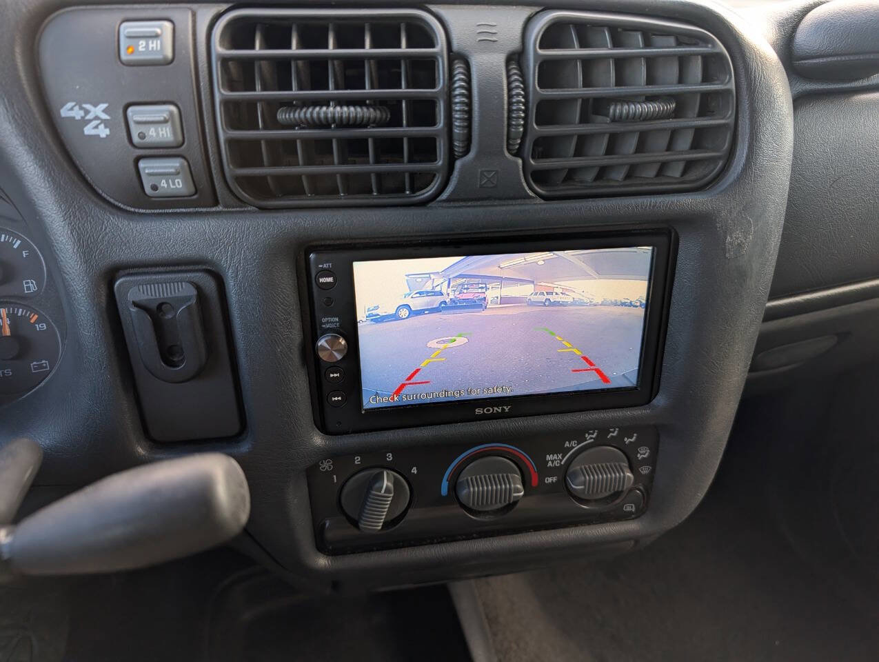 Used 2004 GMC Sonoma SLS w/ Appearance Package image 23