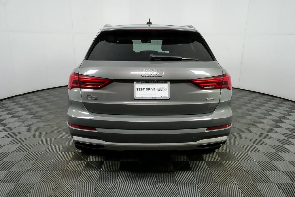 Used 2019 Audi Q3 2.0T Premium w/ Convenience Package image 28