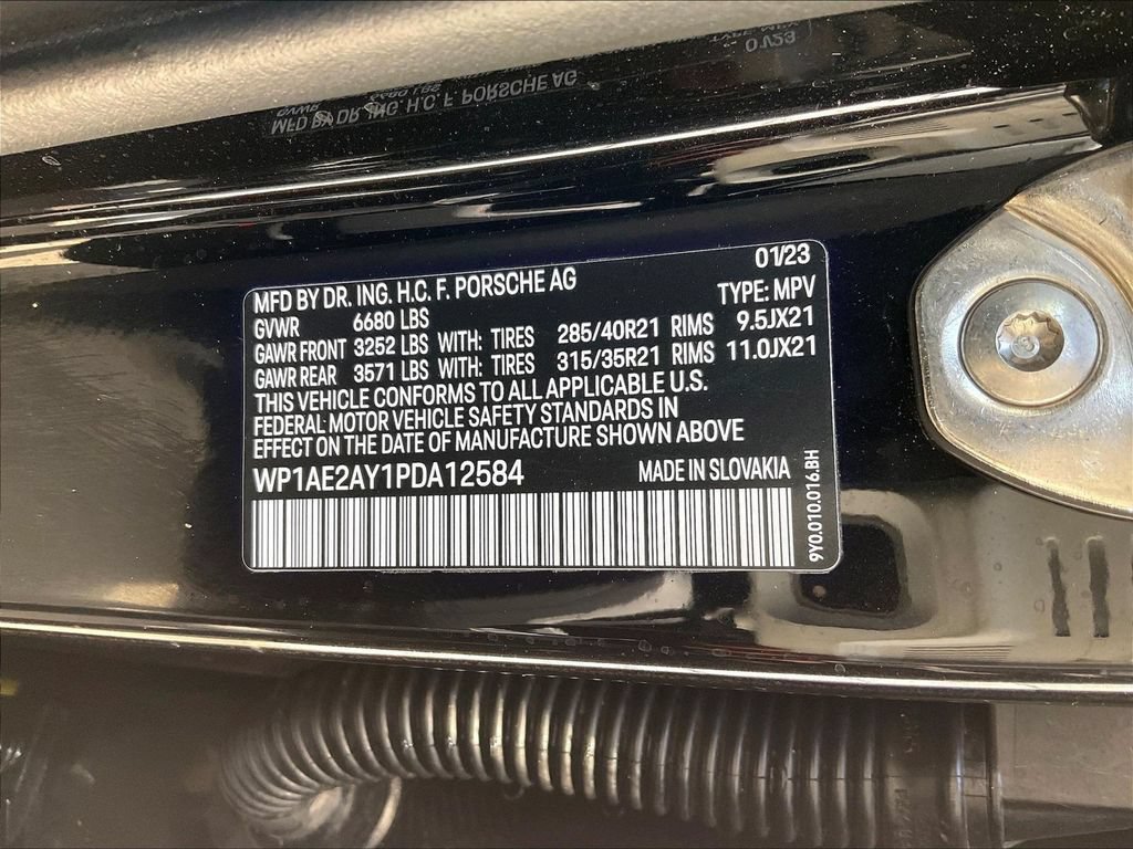 Certified 2023 Porsche Cayenne Platinum Edition AWD/4WD image 35