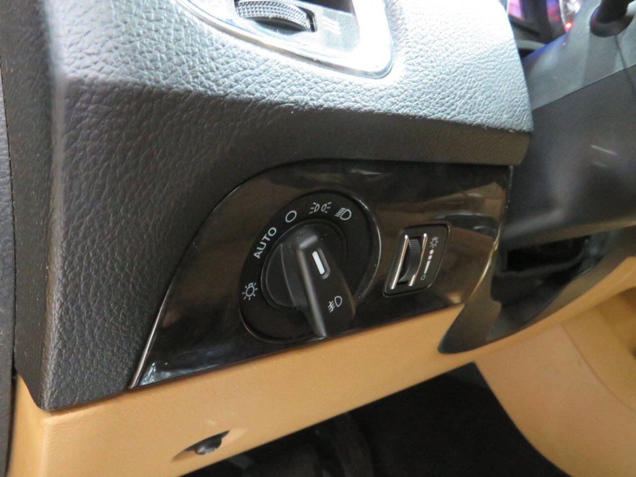 Used 2011 Dodge Durango Citadel w/ Trailer Tow Group IV image 22