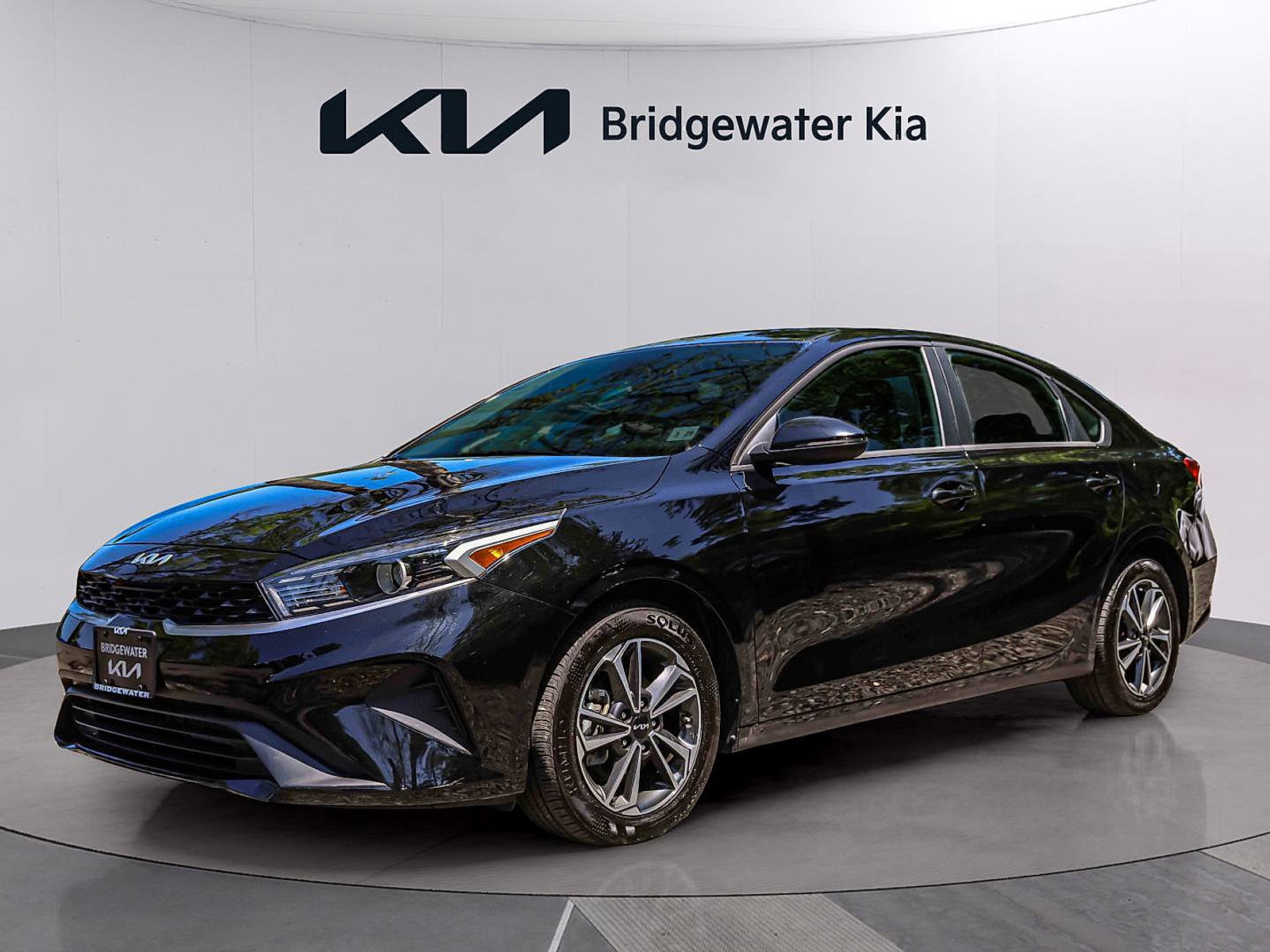 Certified 2024 Kia Forte LXS w/ LXS Technology Package FWD image 3