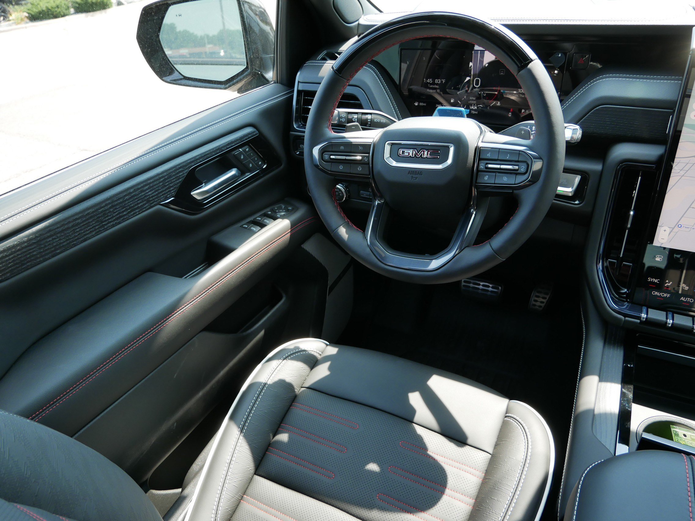 New 2026 GMC Yukon AT4 Ultimate w/ LPO, Floor Liner Package AWD/4WD image 13