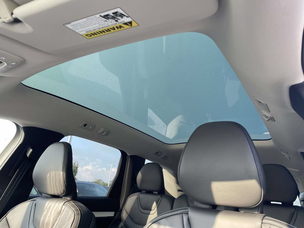 New 2026 Volvo EX90 Ultra AWD/4WD image 9