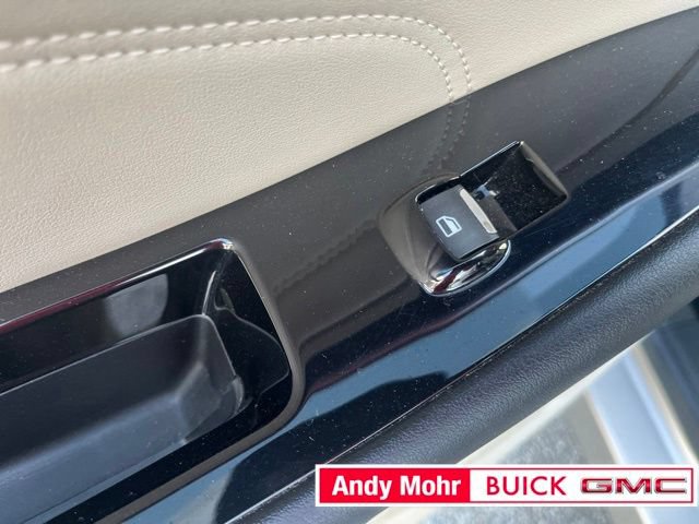 Used 2017 Ford Edge Titanium w/ Technology Package FWD image 32