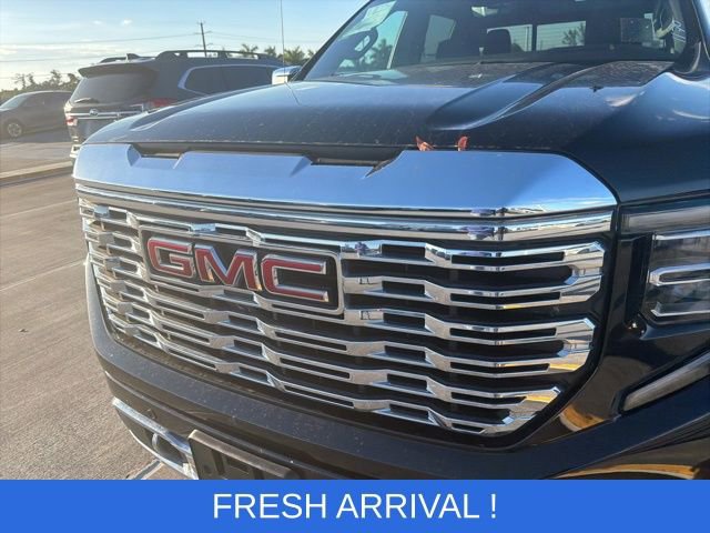 Used 2022 GMC Sierra 1500 Denali w/ Denali Reserve Package image 2