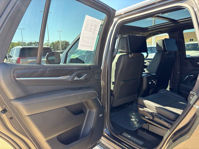 Used 2021 GMC Yukon Denali w/ Denali Premium Package AWD/4WD image 30